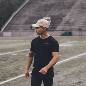 Meet your Posher, Adrian